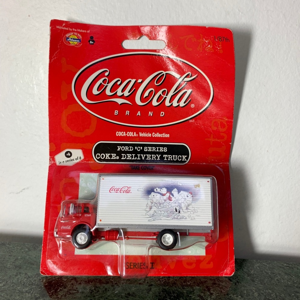 Collectible Coca-Cola Ford C series Truck 8200 new